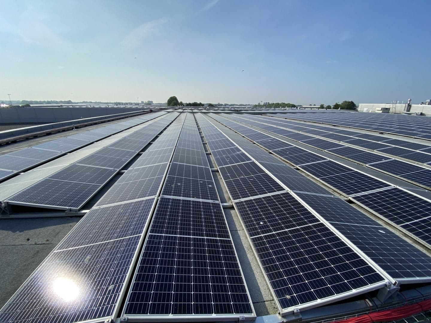 PV-SYSTEMEN VOOR BEDRIJVEN