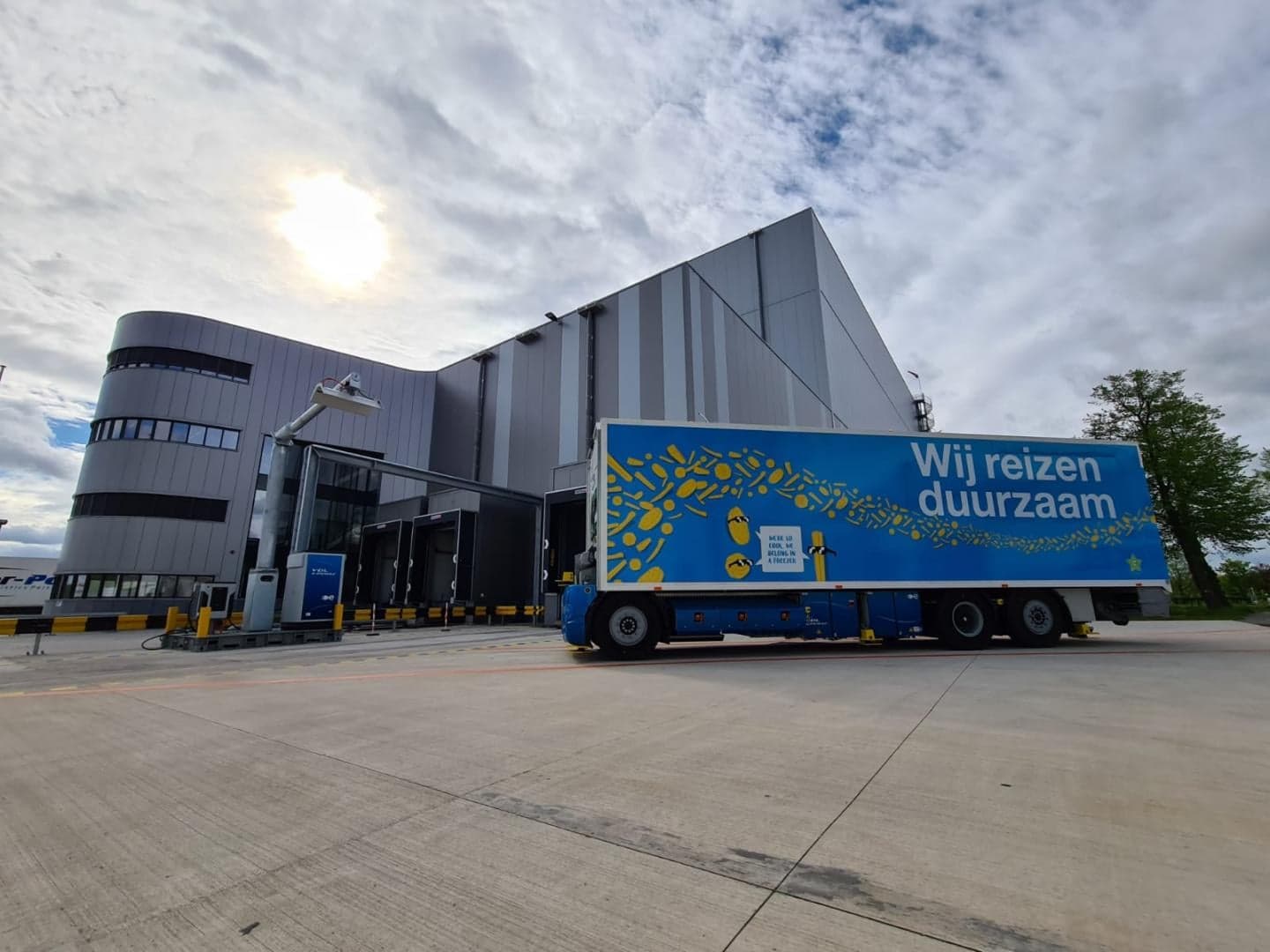 LAADSTATIONS VOOR ZWARE ELEKTRISCHE VOERTUIGEN